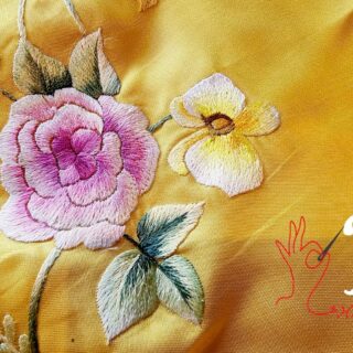 Áo dài vải lụa vàng thêu tay sắc hoa Áo dài thêu tay áo dài thêu hoa