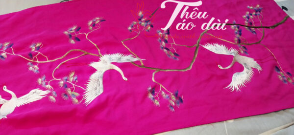 Áo dài truyền thống vải hồng thêu tay hoạ tiết tùng hạc Áo dài thêu tay áo dài thêu hoa 5