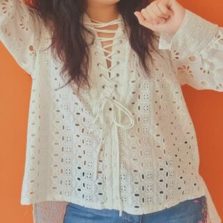 Áo sơ mi kiểu đẹp GuFashion by GuArts Áo sơ mi thiết kế nữ áo cổ V đan dây cá tính