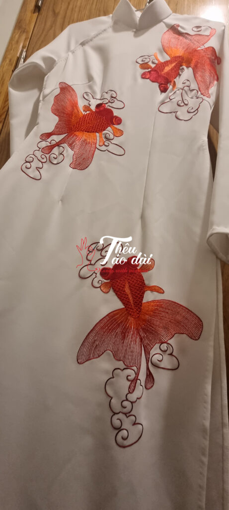 Ao-dai-ca-4-461x1024 Áo dài thêu tay cá ba đuôi đẹp 